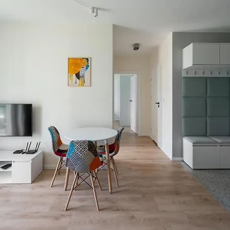 Praga Poludnie 2-bedroom * 바르샤바