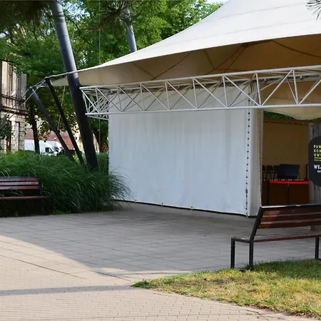 Praga Poludnie 2-bedroom 아파트 바르샤바