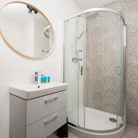 Praga Poludnie 2-bedroom * 华沙