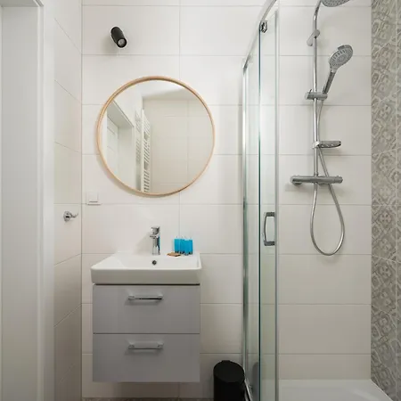 Praga Poludnie 2-bedroom 公寓 *