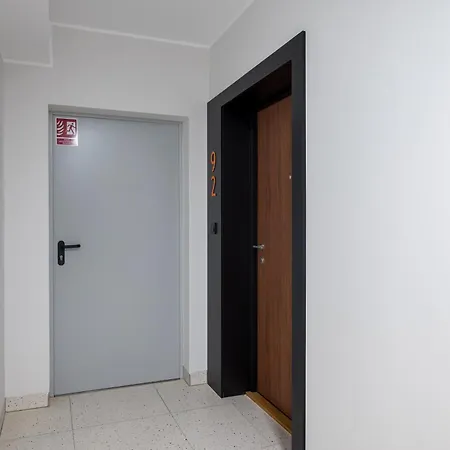 Praga Poludnie 2-bedroom Appartement